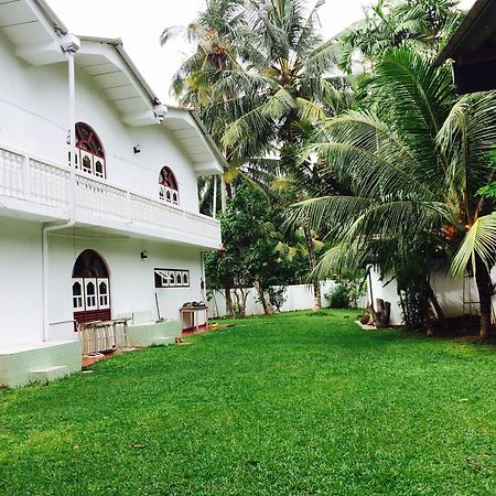 Hotel New White House Beruwala Esterno foto